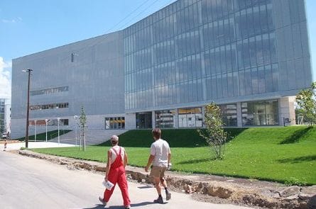 Áprilisra kész a megapark Pécsett