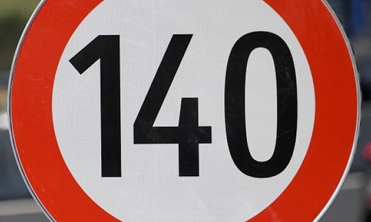 Vasárnaptól vége a 140 km/h-s száguldásnak az osztrákoknál