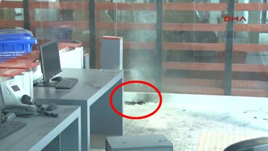 Felrobbant egy akkumulátor az isztambuli reptéren, de semmi pánik, csak ideges volt egy utas