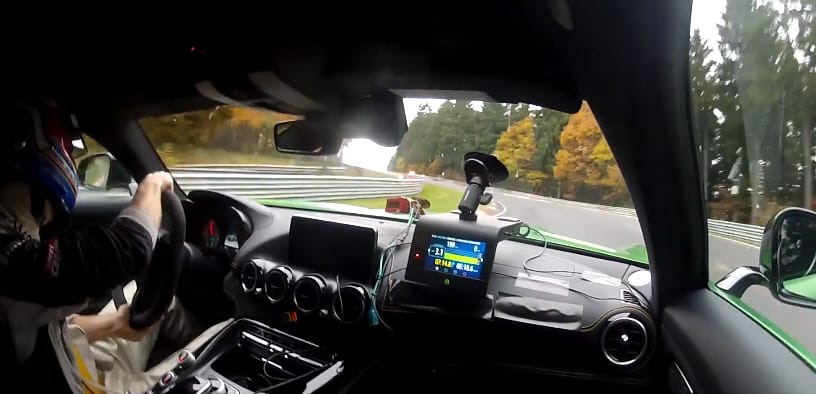 Mega időt ment a Mercedes GT R a Nürburgringen