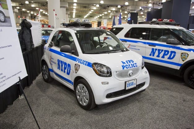 Nem akármilyen autót kaptak a rendőrök New Yorkban
