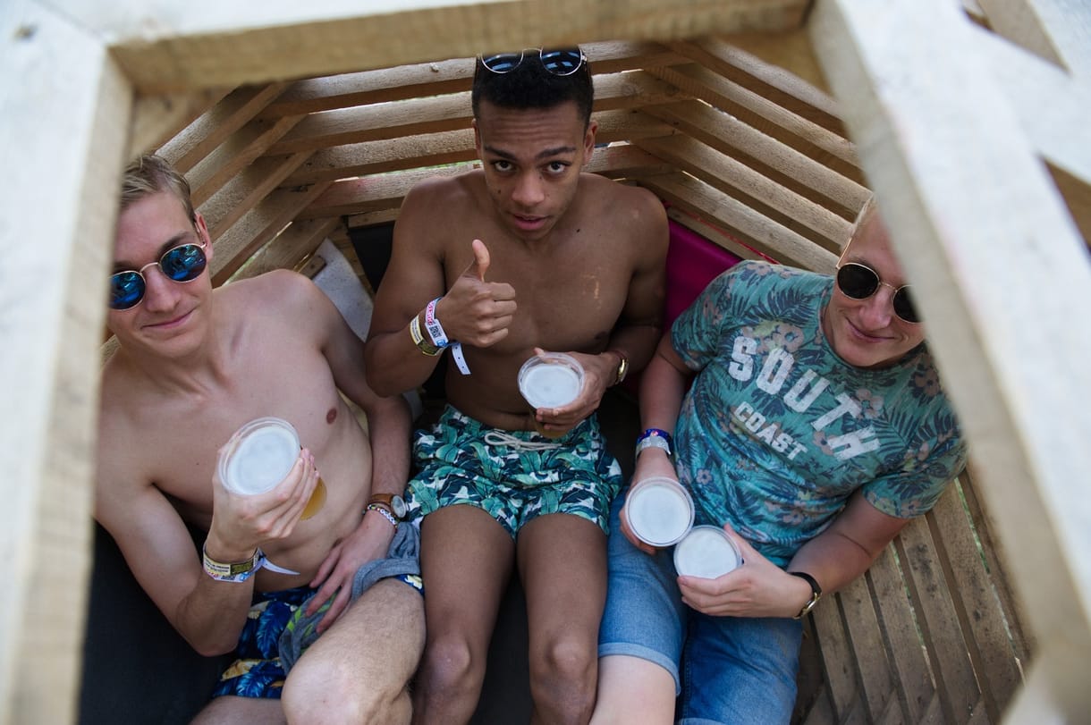 Ennyiért iszunk idén a Szigeten - itt az idei árlap - fotó