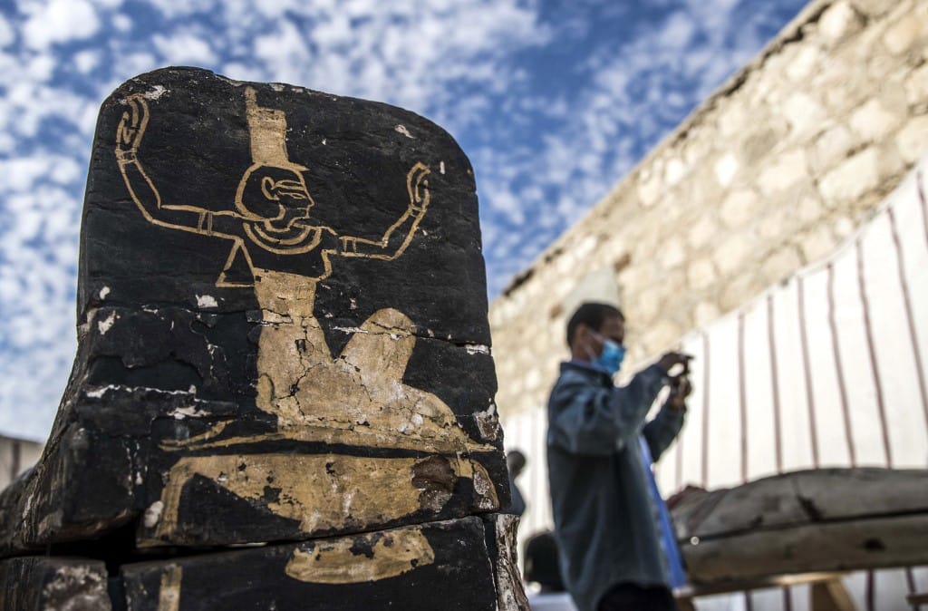 52 darab 3000+ éves szarkofágot és egy halotti templomot találtak Egyiptomban