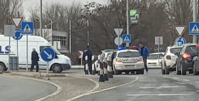 Futár hozta a rendőrt az embercsempészek ellen intézkedő kollégáihoz