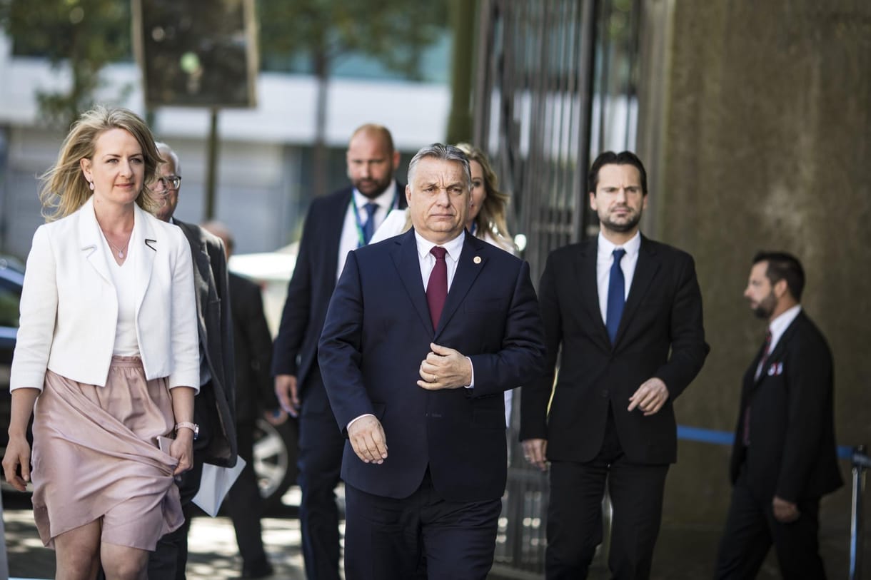 Megállították Orbánt Brüsszelben: 