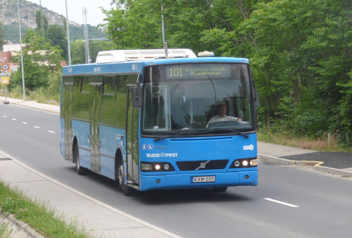 Indonéz és Fülöp-szigeteki sofőrök is fogják vezetni novembertől a BKK buszait