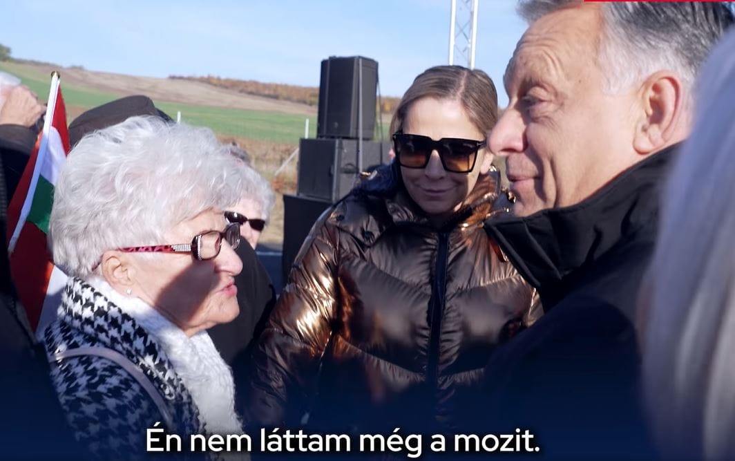 Orbán még nem nézte meg az ElkXrtukat