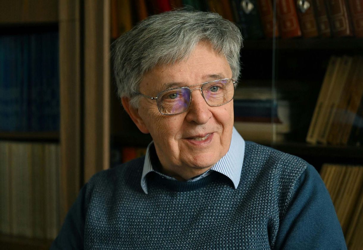 Lovász Lászlót a világ egyik legjobb egyetemének tiszteletbeli doktorává avatták