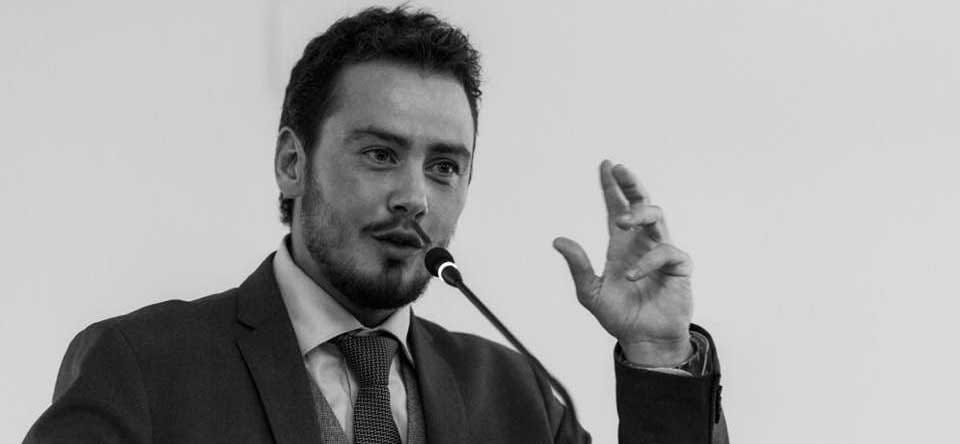 Olaszország első transznemű polgármestere kedvességgel venné fel a harcot a szélsőjobb ellen