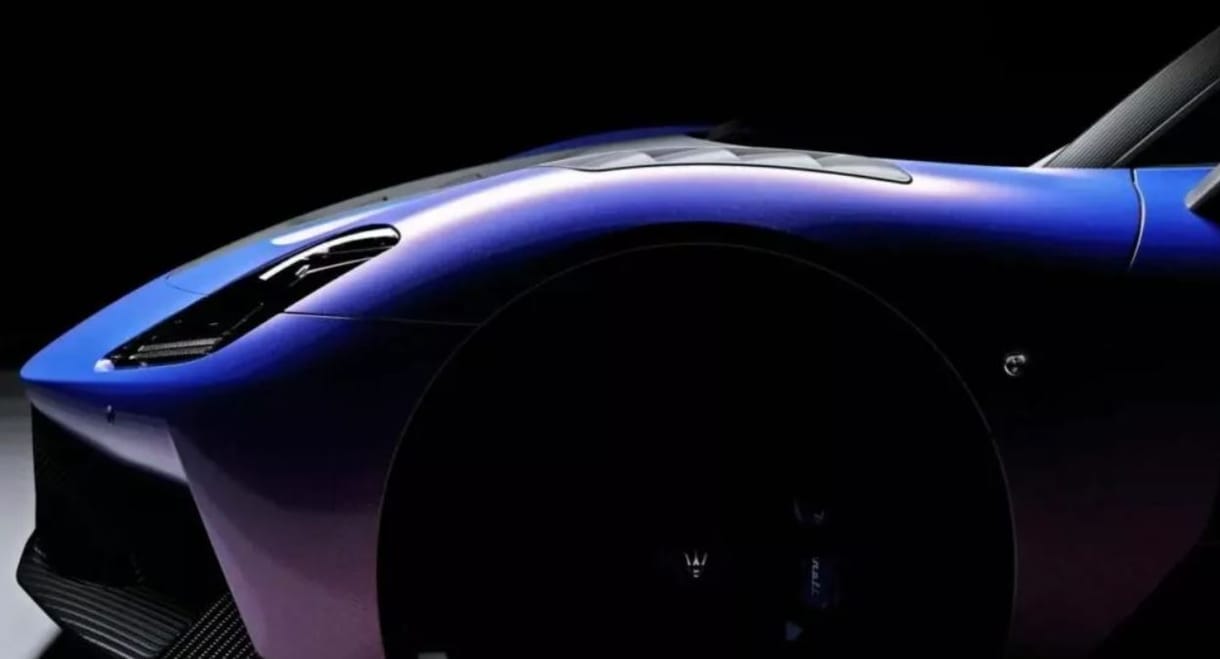 Egy új szupersportkocsi bemutatójára készül a Maserati