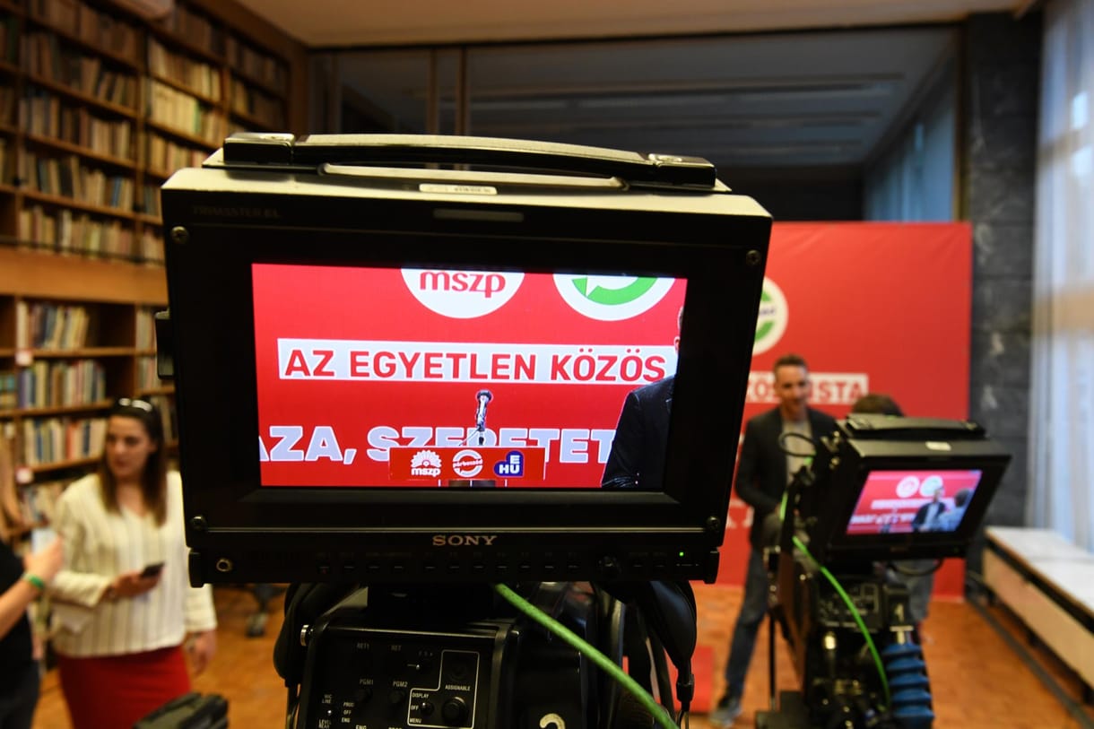 Kizárhatják az MSZP-ből a Fidesszel szavazó két tagot