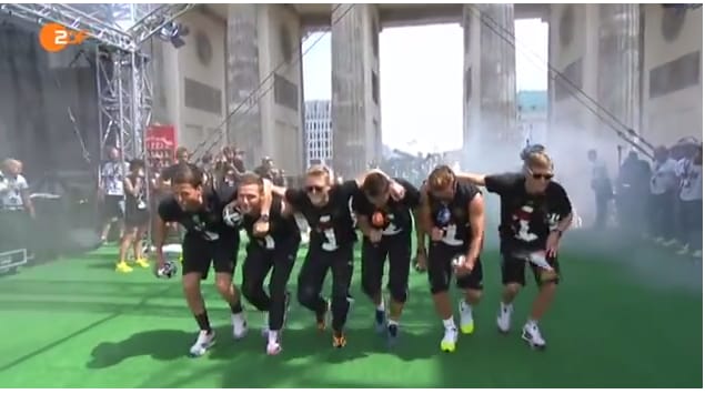 Videó: Sok nézőt sokkolt Kloséék provokatív ünneplése
