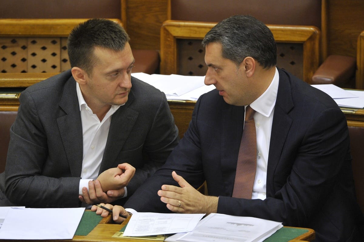 A parlamentben szálazhatják a Spéder– és a Portik–Rogán-ügyet