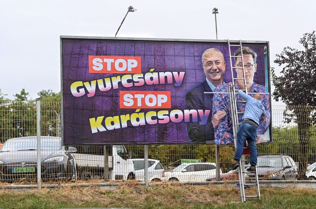 Kevesellte a standokat és a plakátokat? Itt a telefonos Stop, Gyurcsány! Stop, Karácsony!