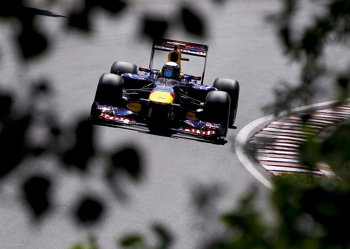 Vettel falnak ütközött Kanadában