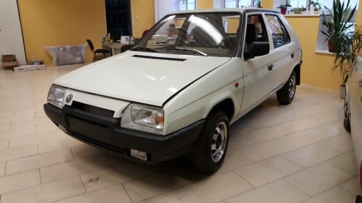 Eladó egy Skoda Favorit, amiből nincs nagyon másik, ugyanis elektromos