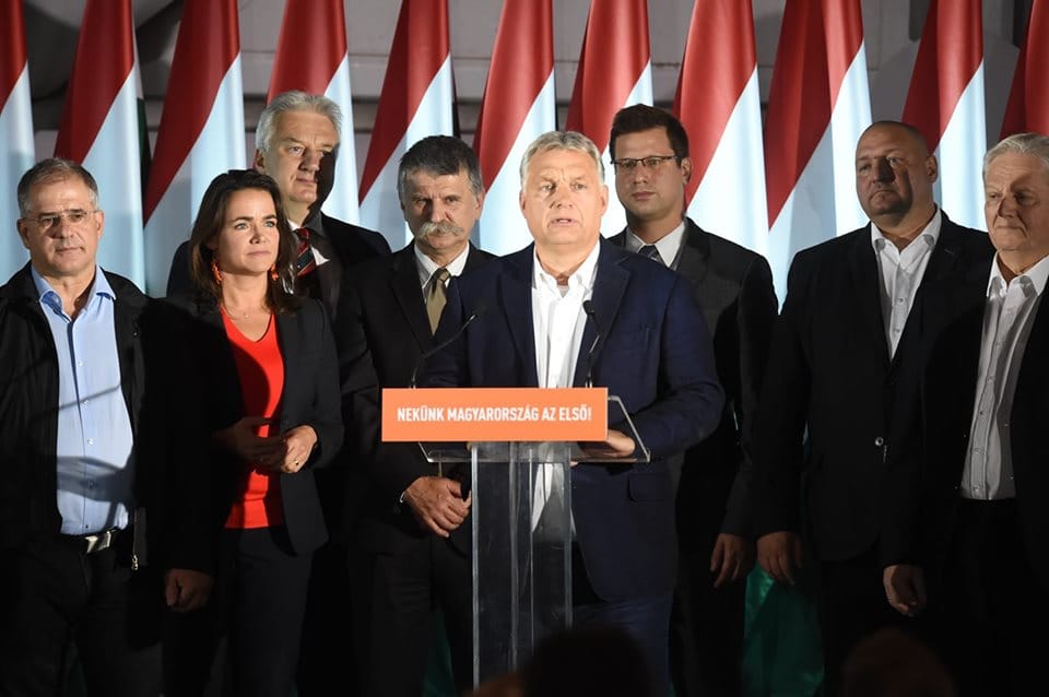 Jelentős népszerűségvesztést hozott a Fidesznek a Mikulás