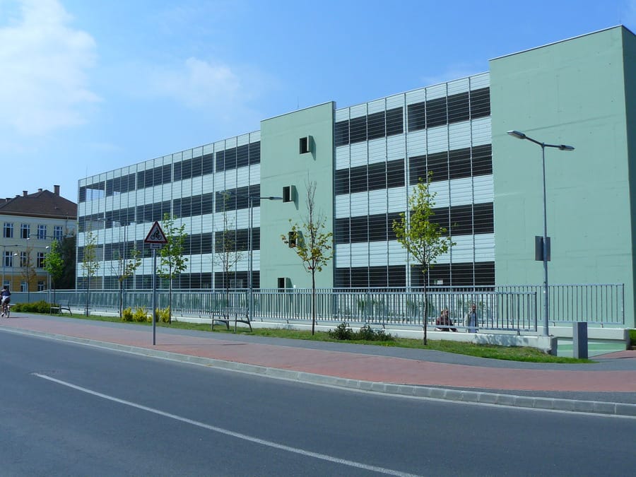 Offshore-cégtől vett parkolóházat a győri önkormányzat