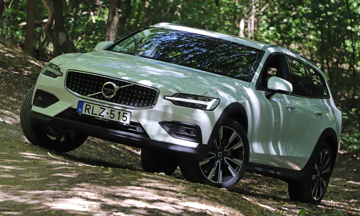 Zöld rendszámos izompacsirta és bakancsos terepes: dupla Volvo V60-teszt