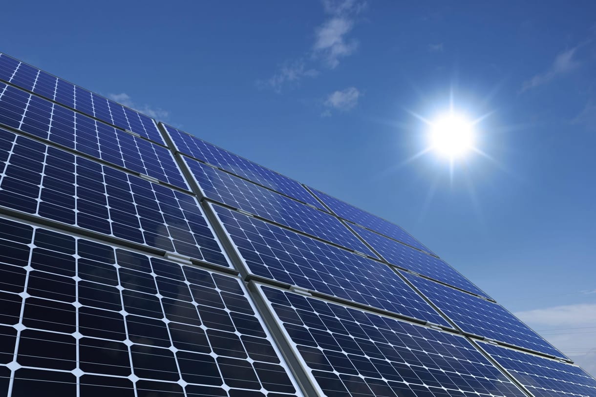 Negatív árig jutott a brit napenergia