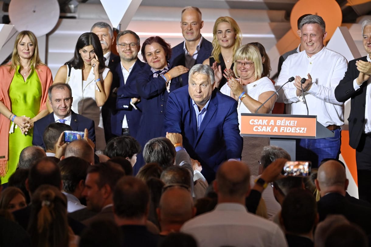Gyengülő Fideszről és hatalmas győzelmet arató Magyar Péterről írnak a külföldi lapok