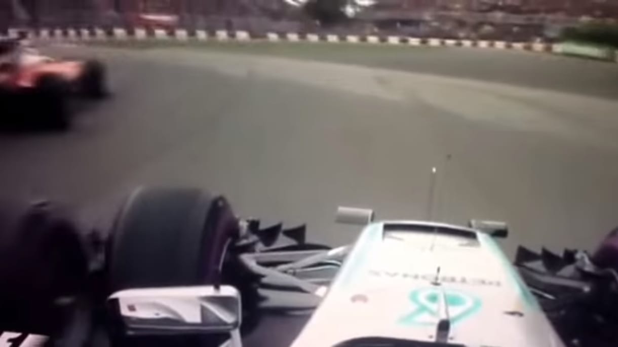 Így ütötte ki Hamilton Rosberget a Kanadai Nagydíjon – videó
