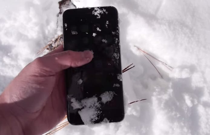 Mit gondol? Túléli az iPhone 6 Plus a hófogságot?