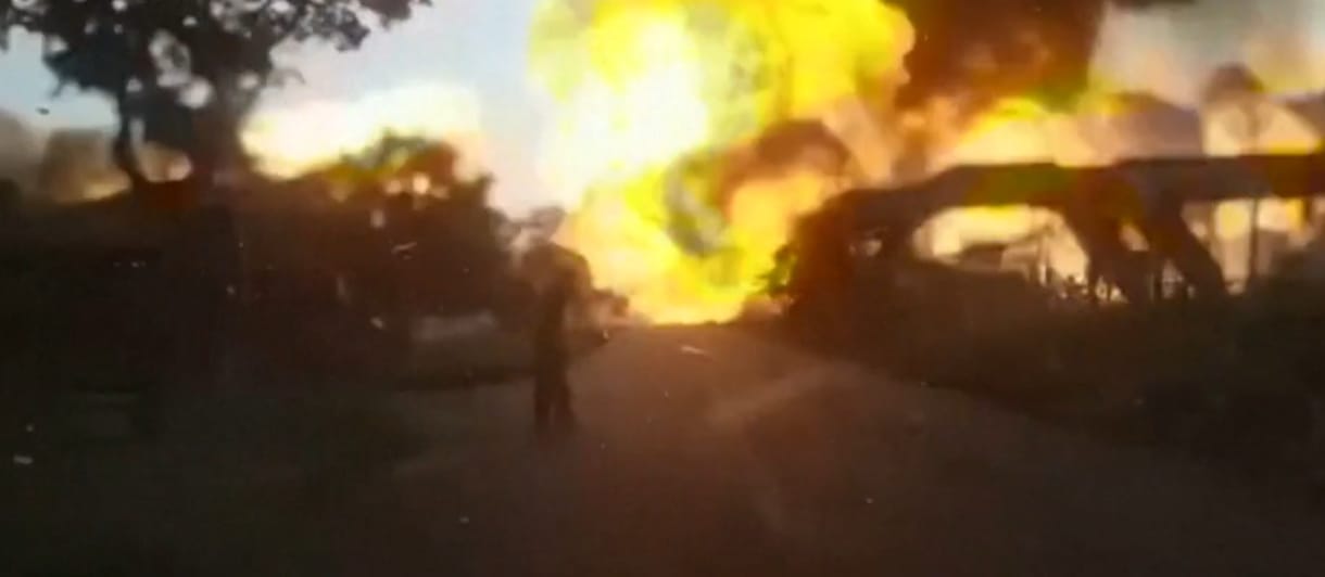 Felrobbant egy üzemanyagot szállító kamion Dél-Afrikában, nyolcan meghaltak