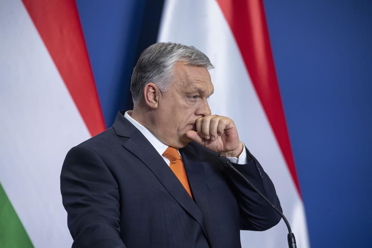 Politico-elemzés: Magyarország aláássa az Ukrajnának nyújtott nyugati támogatást