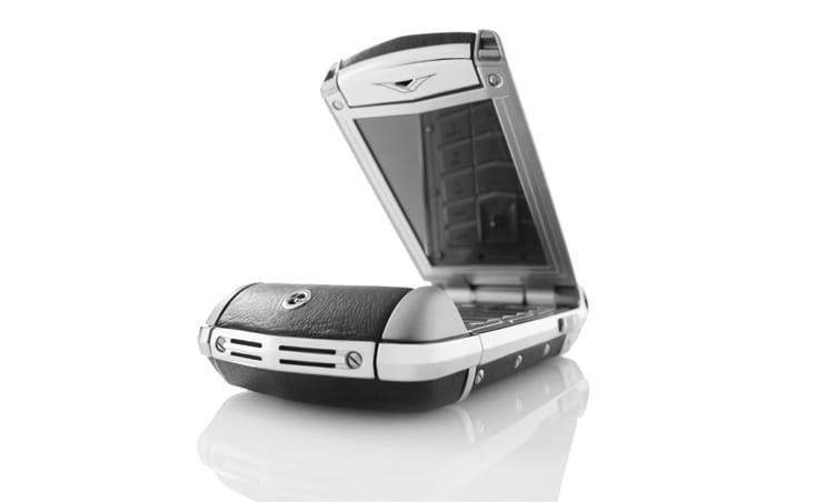 Kétmillió forint egy telefonért – mégis mit tud?