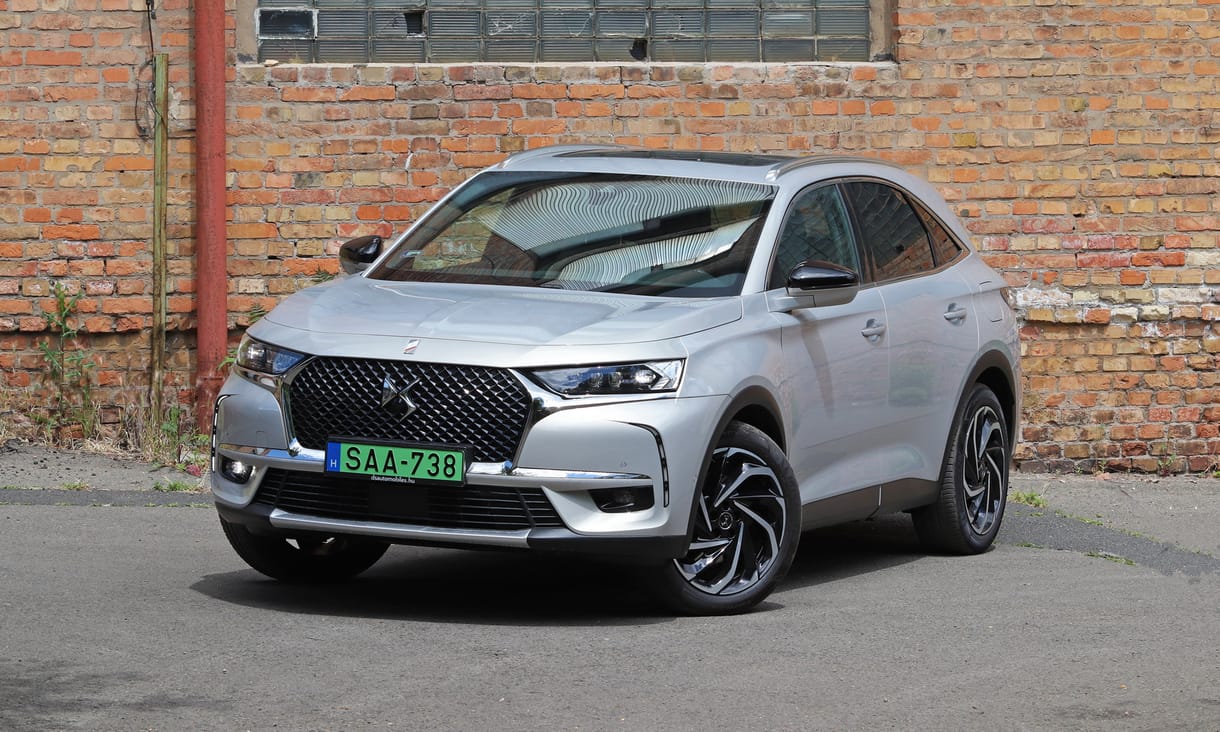 Zöld rendszámos elnöki autó: teszten a PSA prémiummárkás SUV-ja