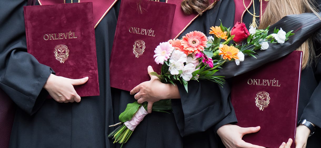 Ha így folytatjuk, szépen lassan elfogynak a diplomás magyar fiatalok