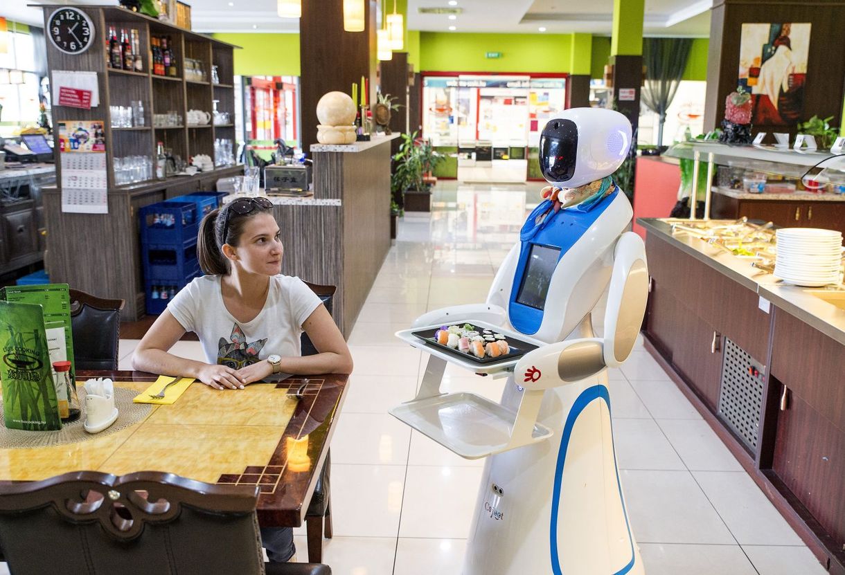Robotizáció: remények és félelmek
