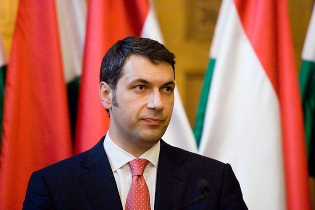 Öt forint a forró lángos, így hazudik Lázár János!