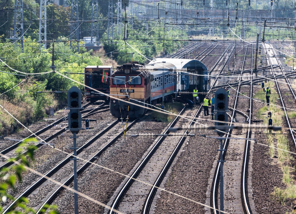 Kedd délelőtt indulhat újra a forgalom a Keleti pályaudvarnál