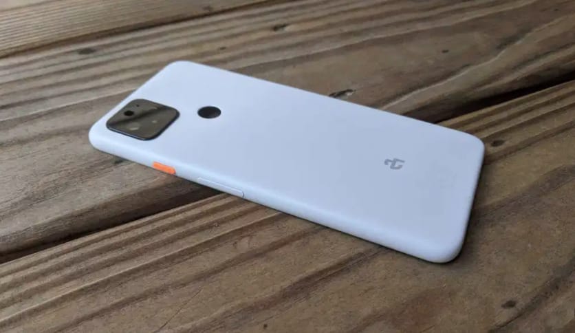 Fotók szivárogtak ki egy elkaszált Google telefonról