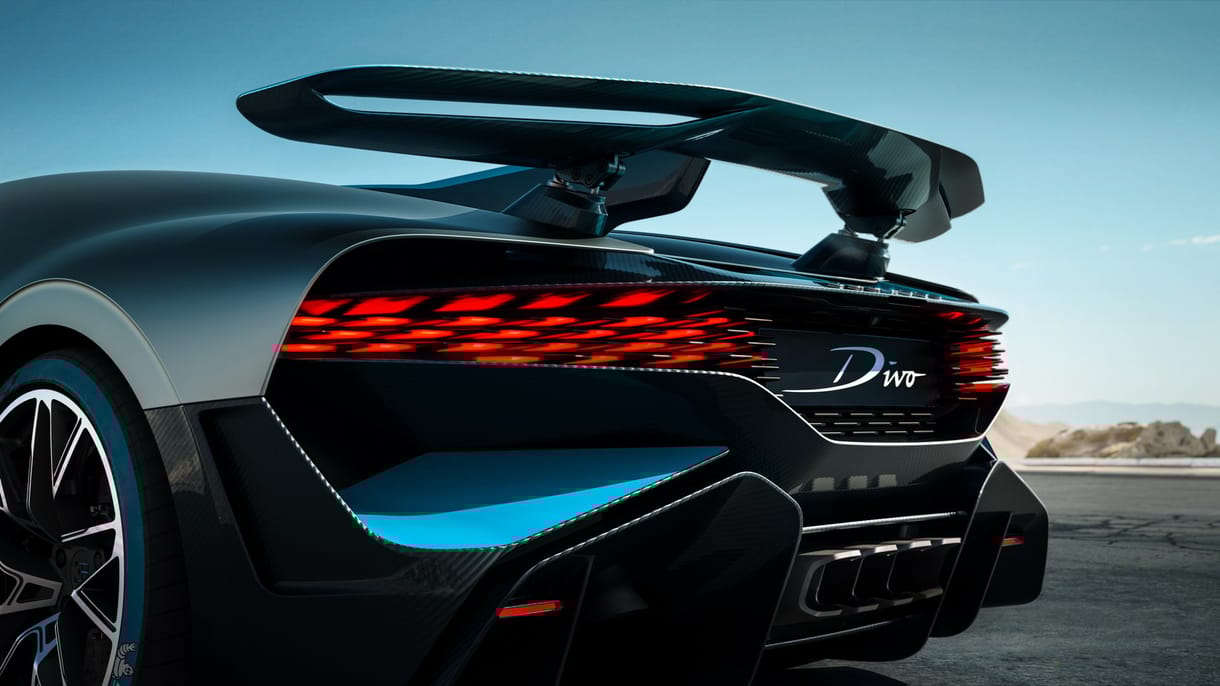1500 lóerő, 380 km/h-s csúcsebesség: itt a Bugatti új szörnyetege