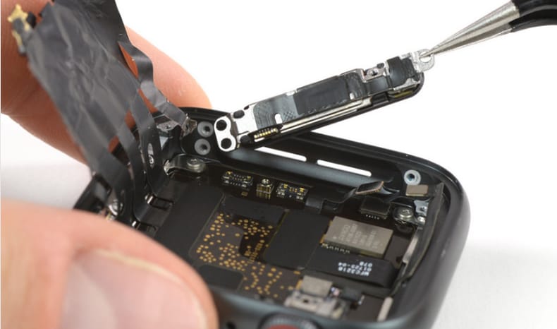 Rabszolgamunka lett a diákmunkából az Apple kínai partnercégénél?