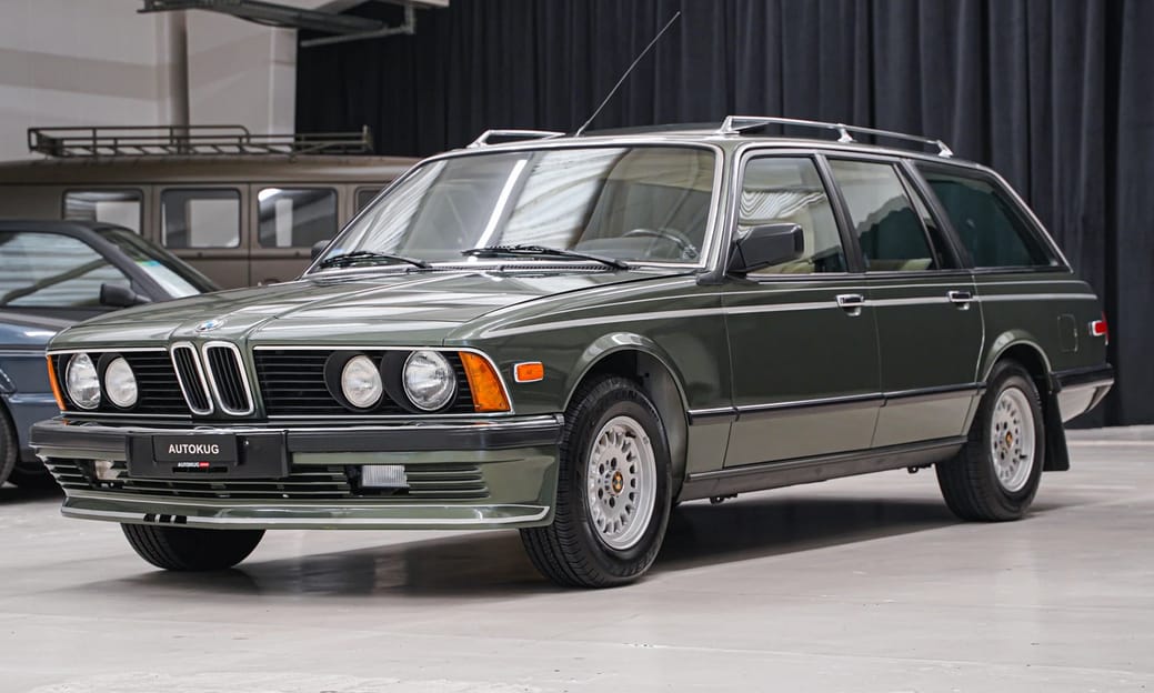 Eladó egy szinte nem is létező 43 éves kombi 7-es BMW