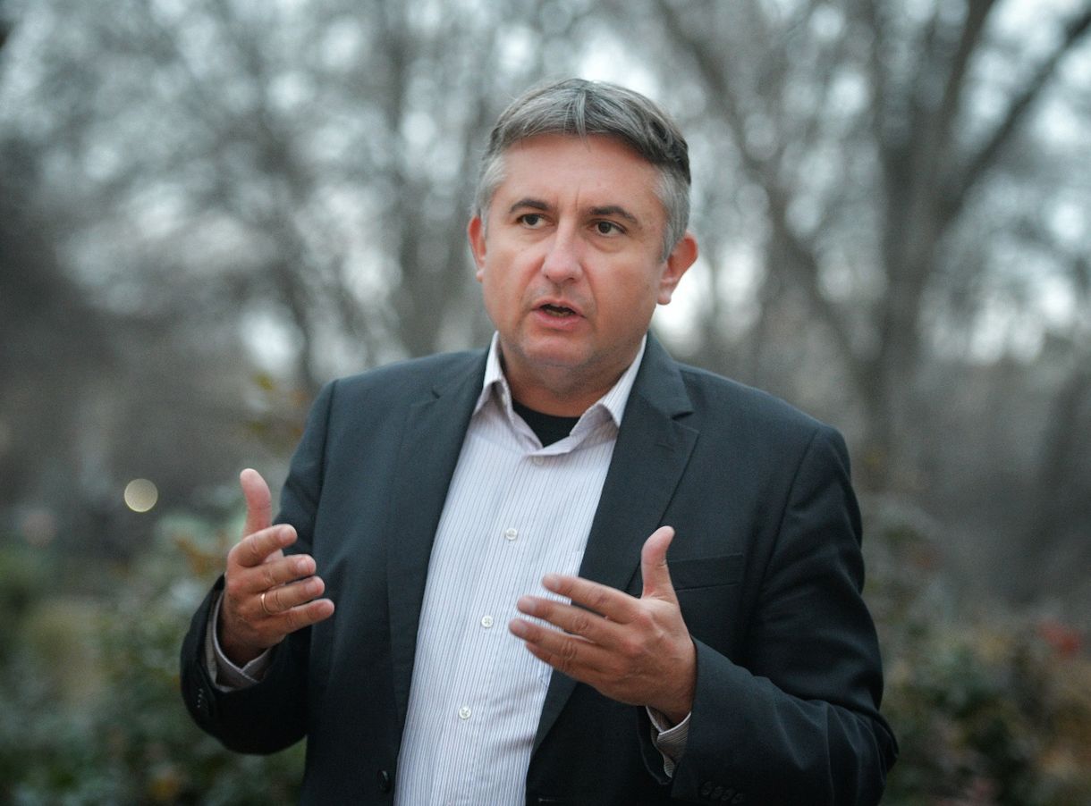 Megbolondultak az MCC műhelyvezetőjének kütyüi, miután azt írta róla a Guardian, hogy Ukrajna támogatása ellen lobbizik