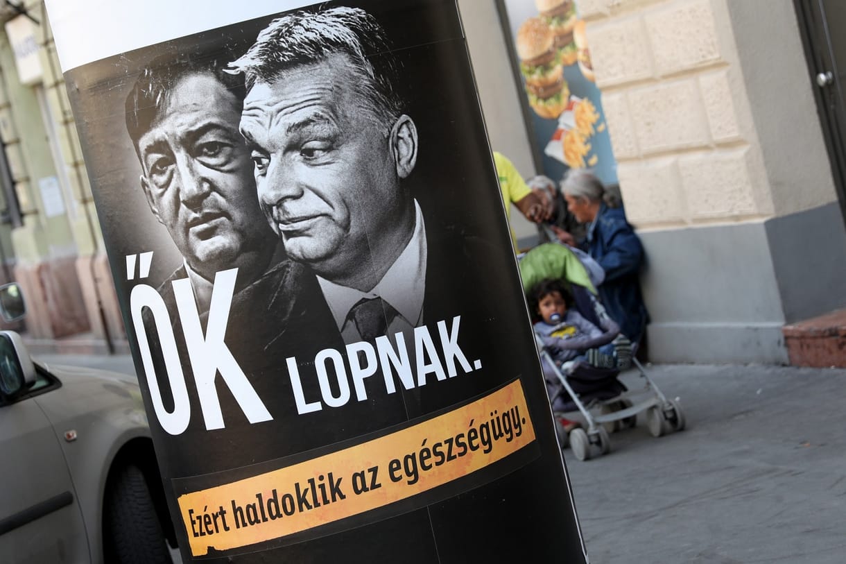 Mészáros Lőrinc hányingernek nevezte a Jobbik plakátjait