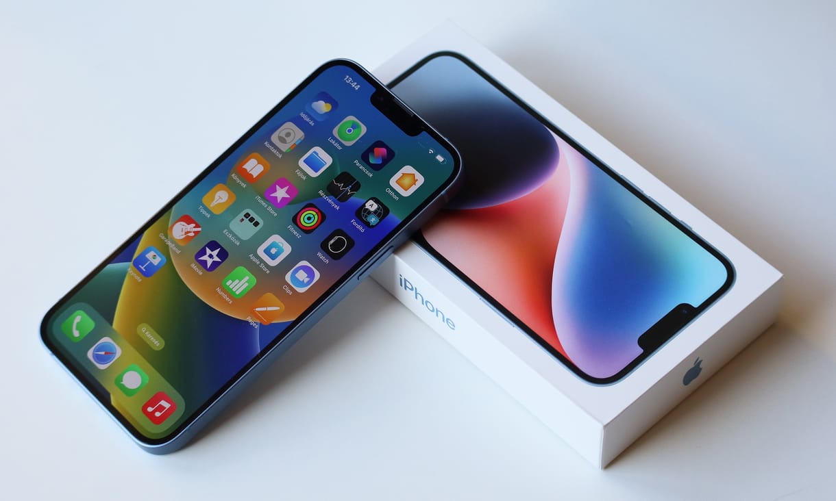 Előállt egy ötlettel az Apple: szinte teljesen karcállók lehetnek az iPhone-ok