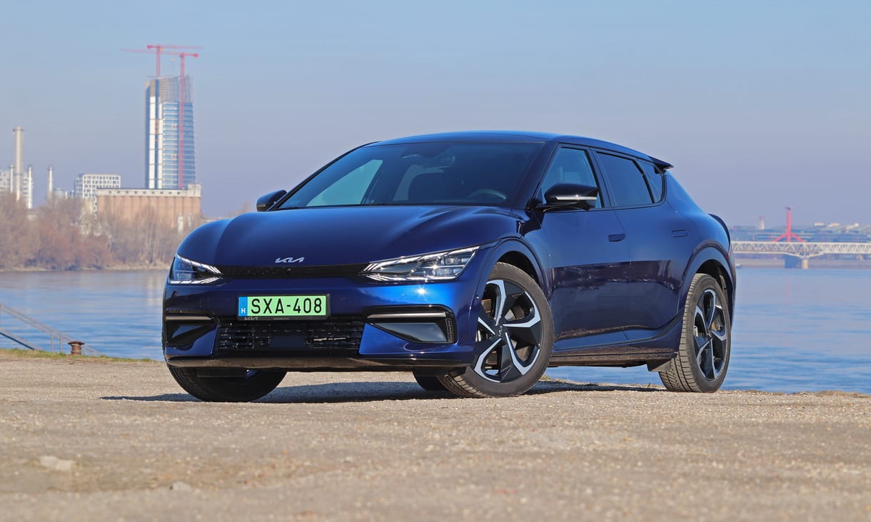 Minek ide 585 lóerő? Teszten a Kia EV6 villanyautó
