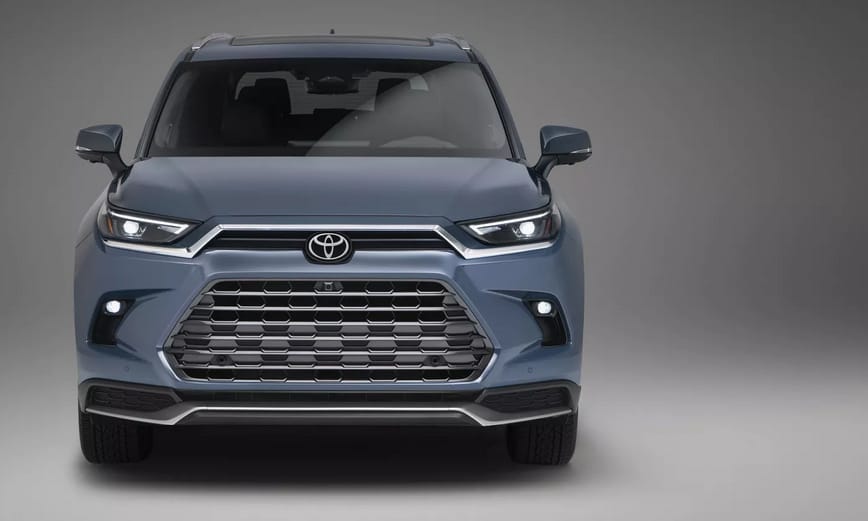 367 lóerővel itt a hatalmas Toyota Grand Highlander