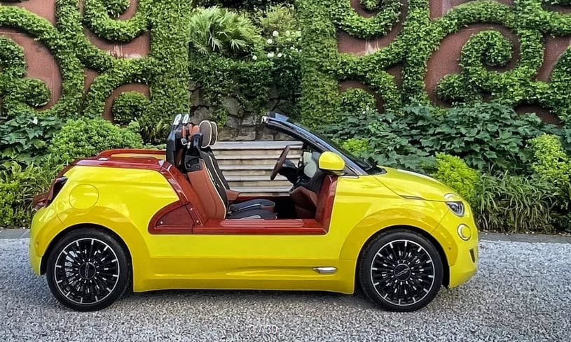 Tető és ajtók nélkül hódít a legújabb elektromos Fiat 500