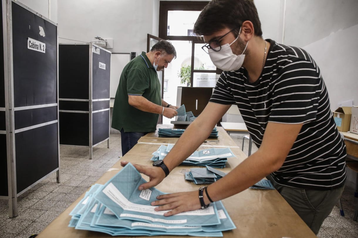 Olaszországban marad a baloldali kormány