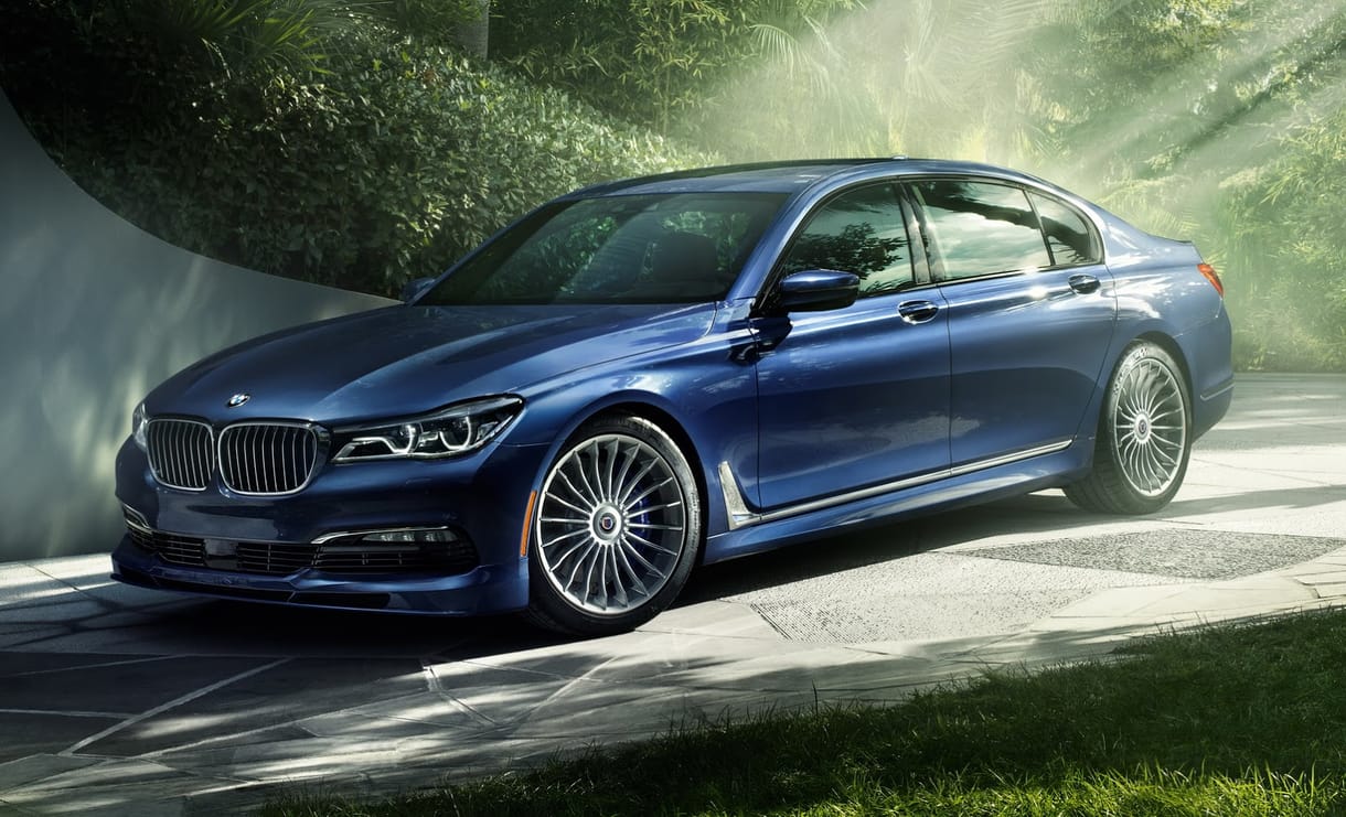 Tulajdonképpen van BMW M7, csak nem ők gyártják