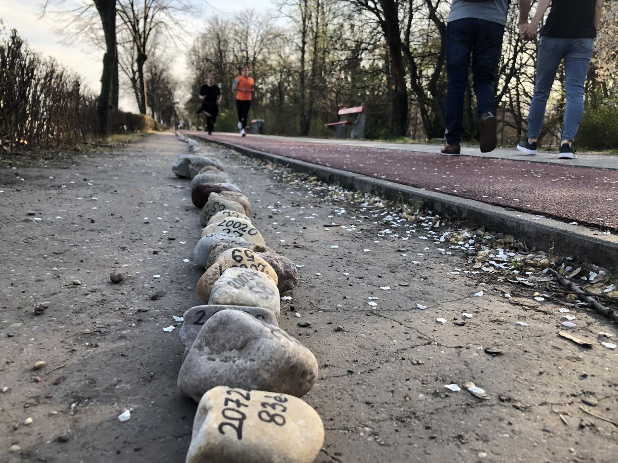 188 újabb áldozata van a koronavírusnak, egy nap alatt 95 ezer embert oltottak be
