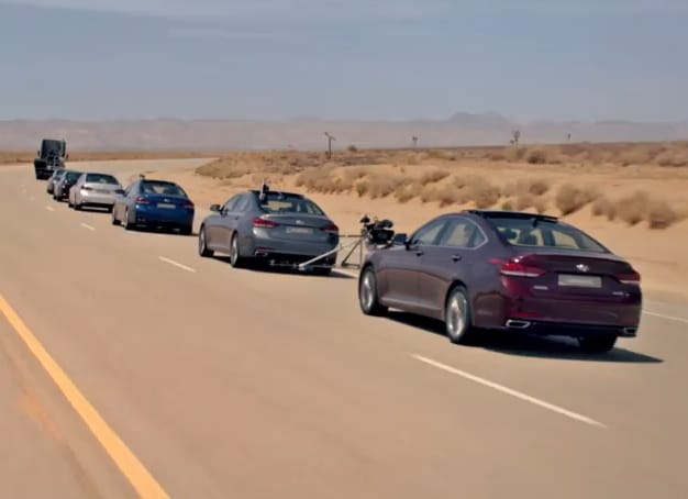 Vészfékezésre is képes a Hyundai sofőrök nélküli autós konvoja - videó