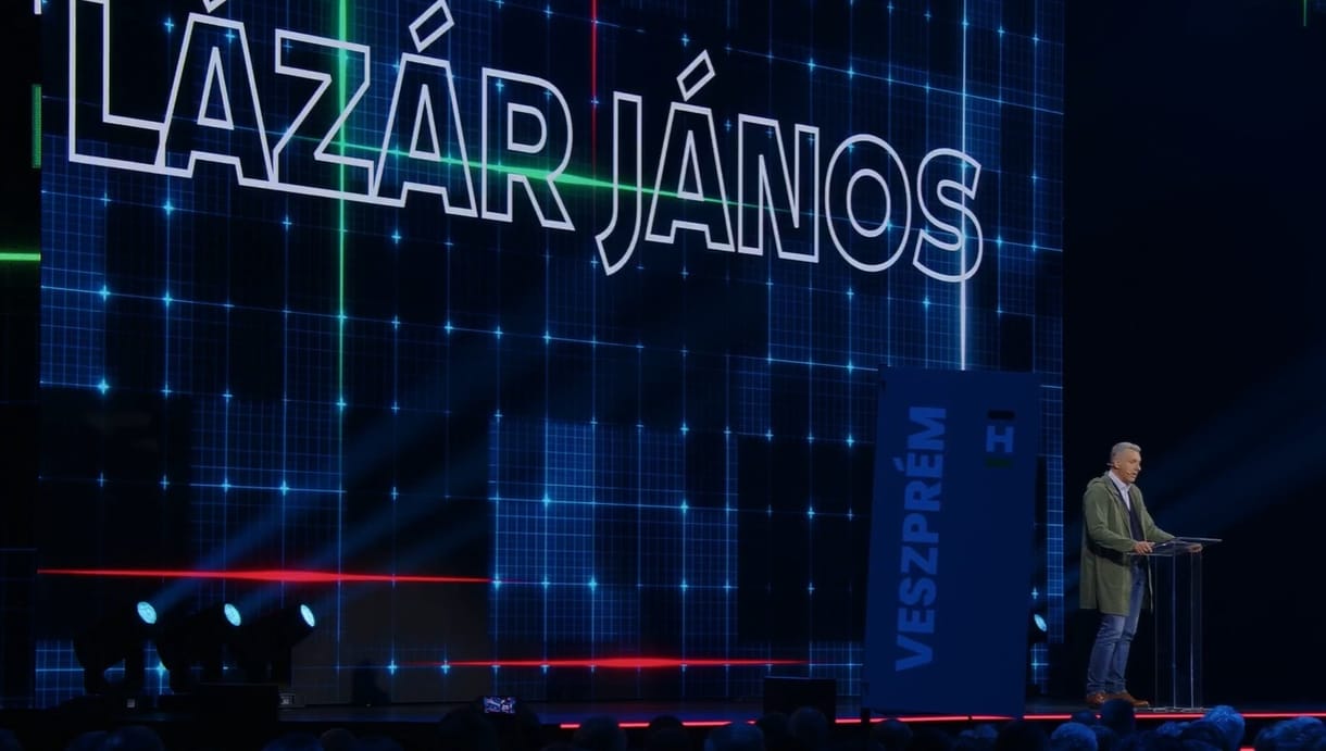 Megtaláltuk Lázár János közel 200 milliós, eddig homályos extrabevételének forrását